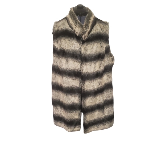 Rachel Zoe Women’s Plus Size 1X Faux Fur Vest Pockets Gray Stripe - Picture 1 of 6